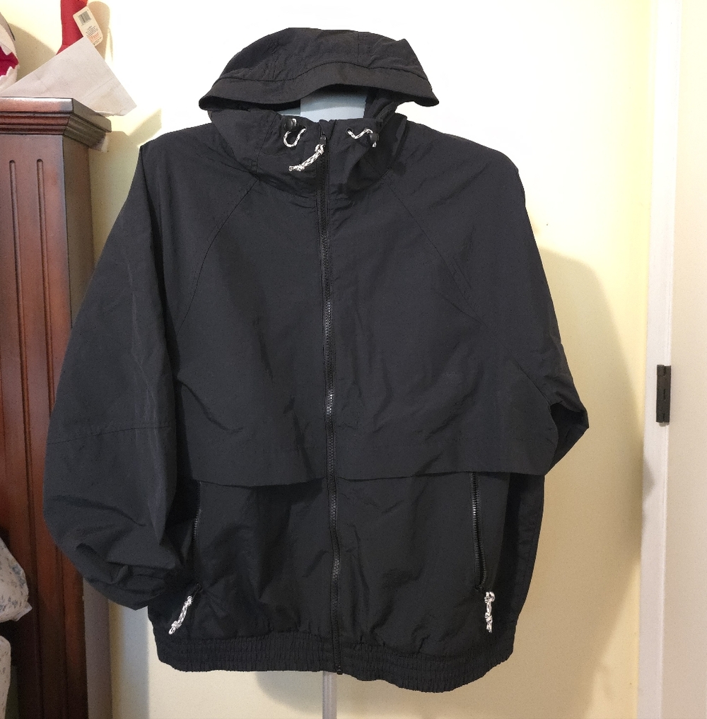 Old Navy Women's Black Medium Water-resistant Windbreaker Jacket